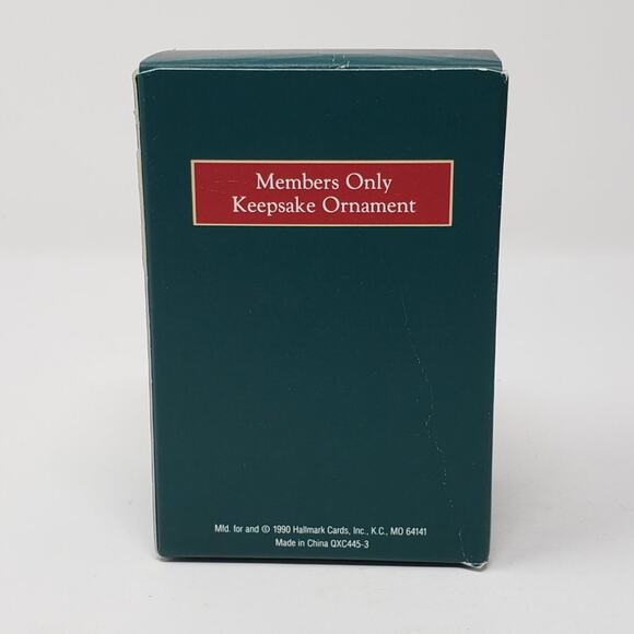 1990 Hallmark Armful of Joy Keepsake Collector's Club Holiday Ornament. - Picture 2 of 10